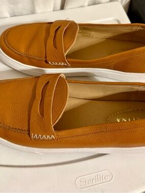 Portland Leather Patina Boardwalk Leather Penny Loafers with White Sole